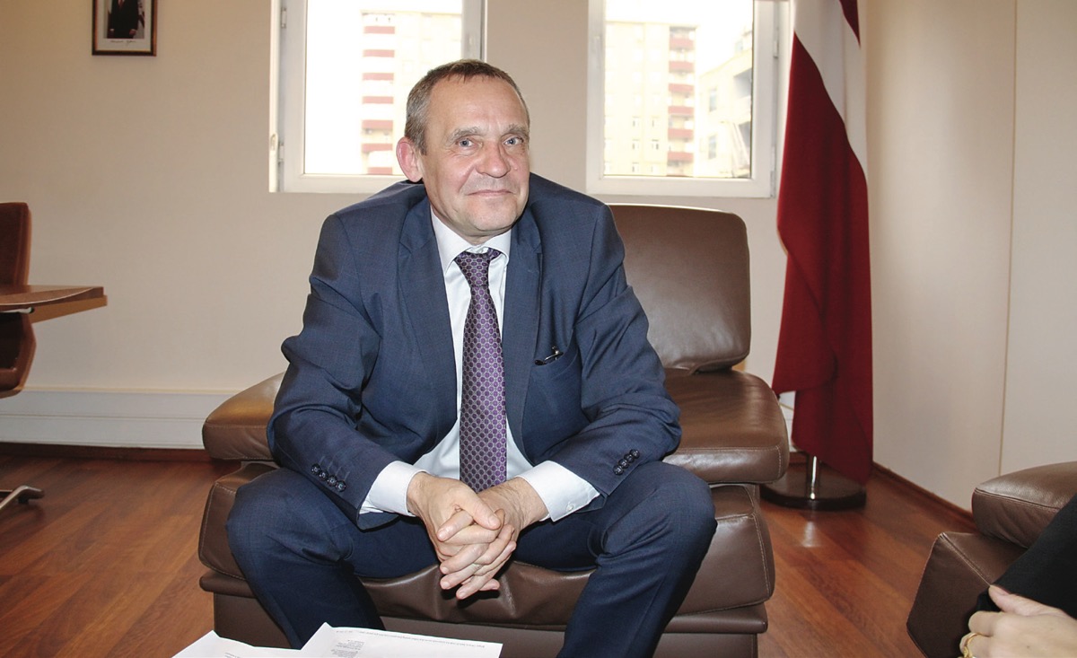 There must be more  interaction and cooperation between  small and medium businesses