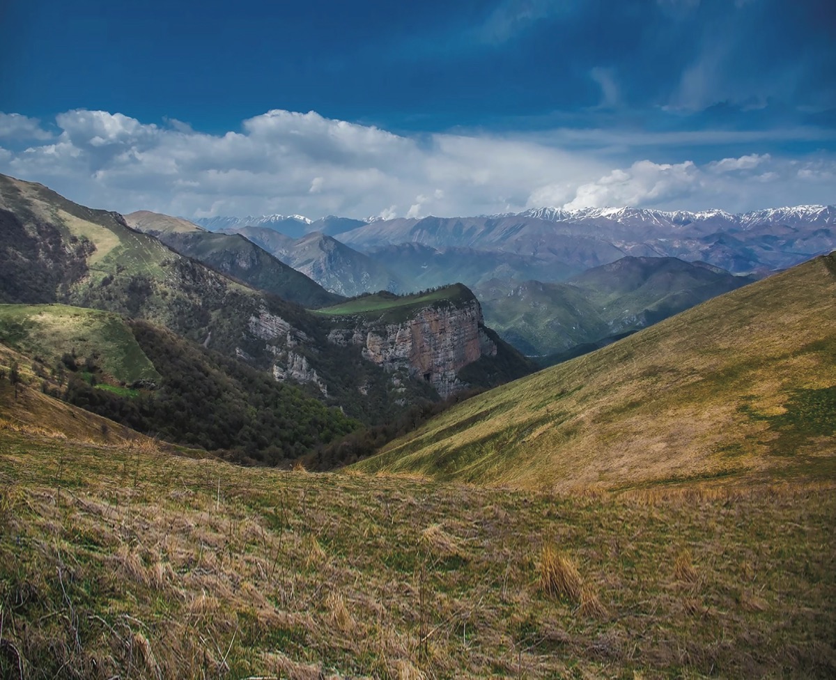 120 FIELDS  RETURNING BACK TO  AZERBAIJAN  Construction of the Fizuli-Shusha first multiple lane road has already started.
