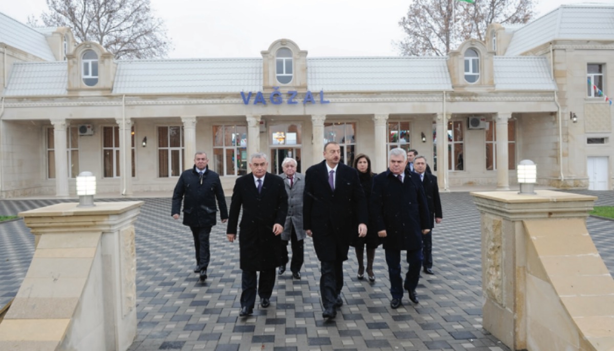 Азербайджан станет своего рода железнодорожным мостом между Европой и Азией