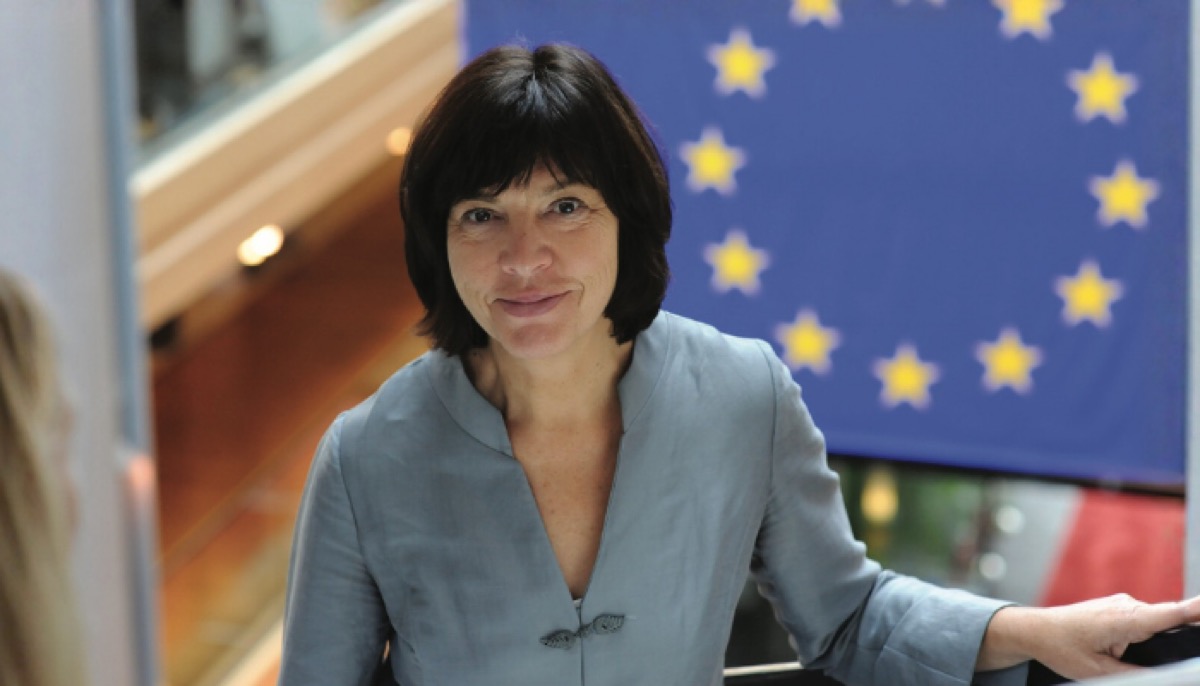 We are clearly better off  in working together rather than retreating in our national shells