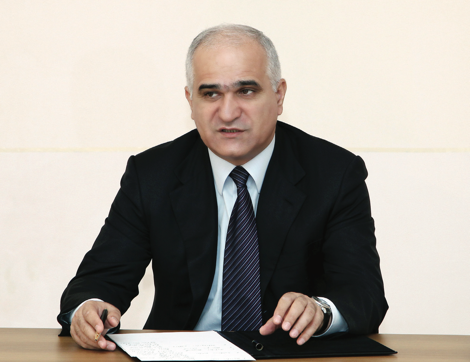 Dependence on the oil factor to be reduced to a minimum